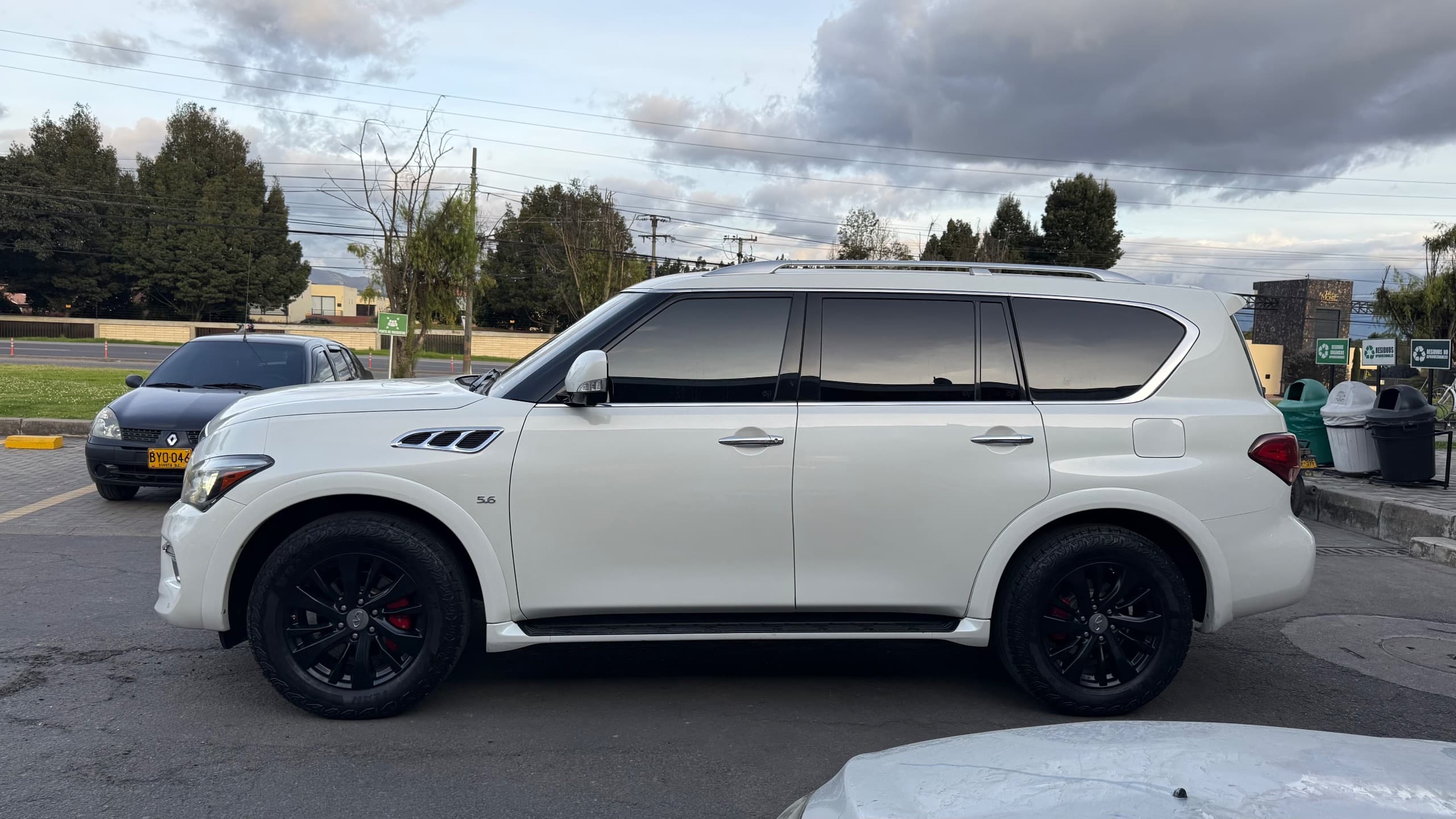 Infinity Qx80